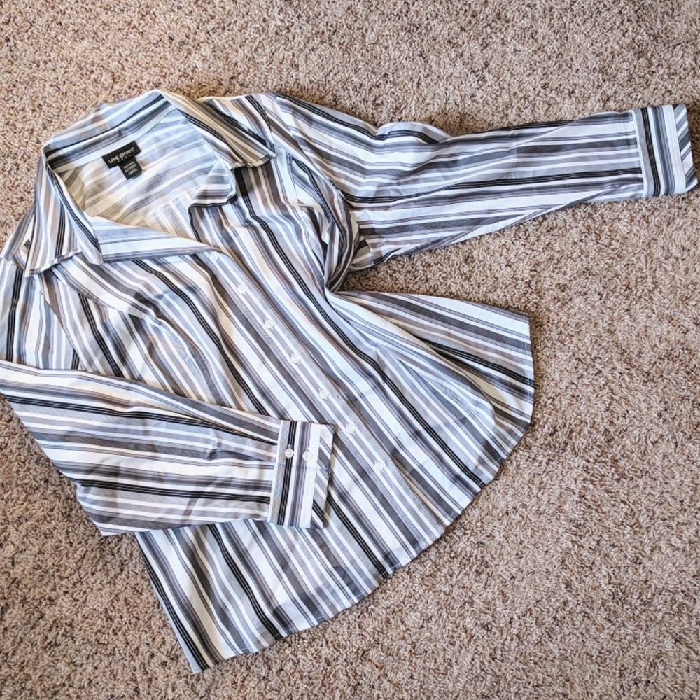 💥2/$8💥 Lane Bryant striped shirt